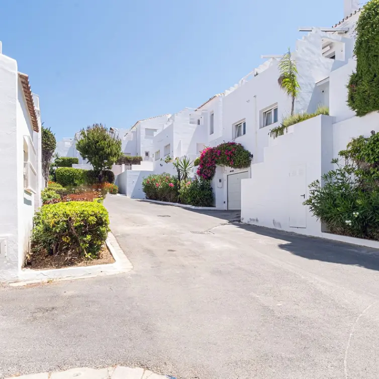 Alquiler a largo plazo de casa pareada en Atalaya