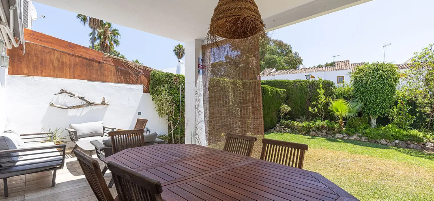 Alquiler a largo plazo de casa pareada en Atalaya 4
