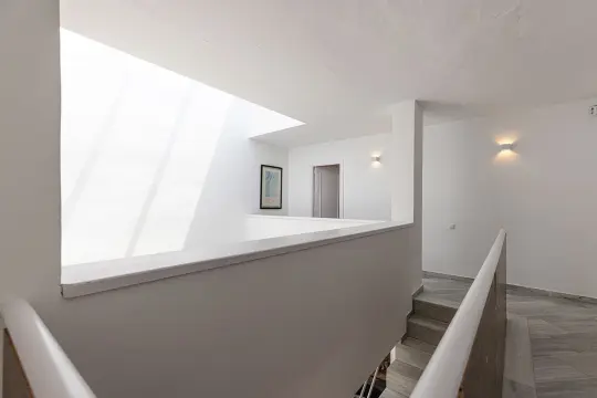 Image 23 thumb