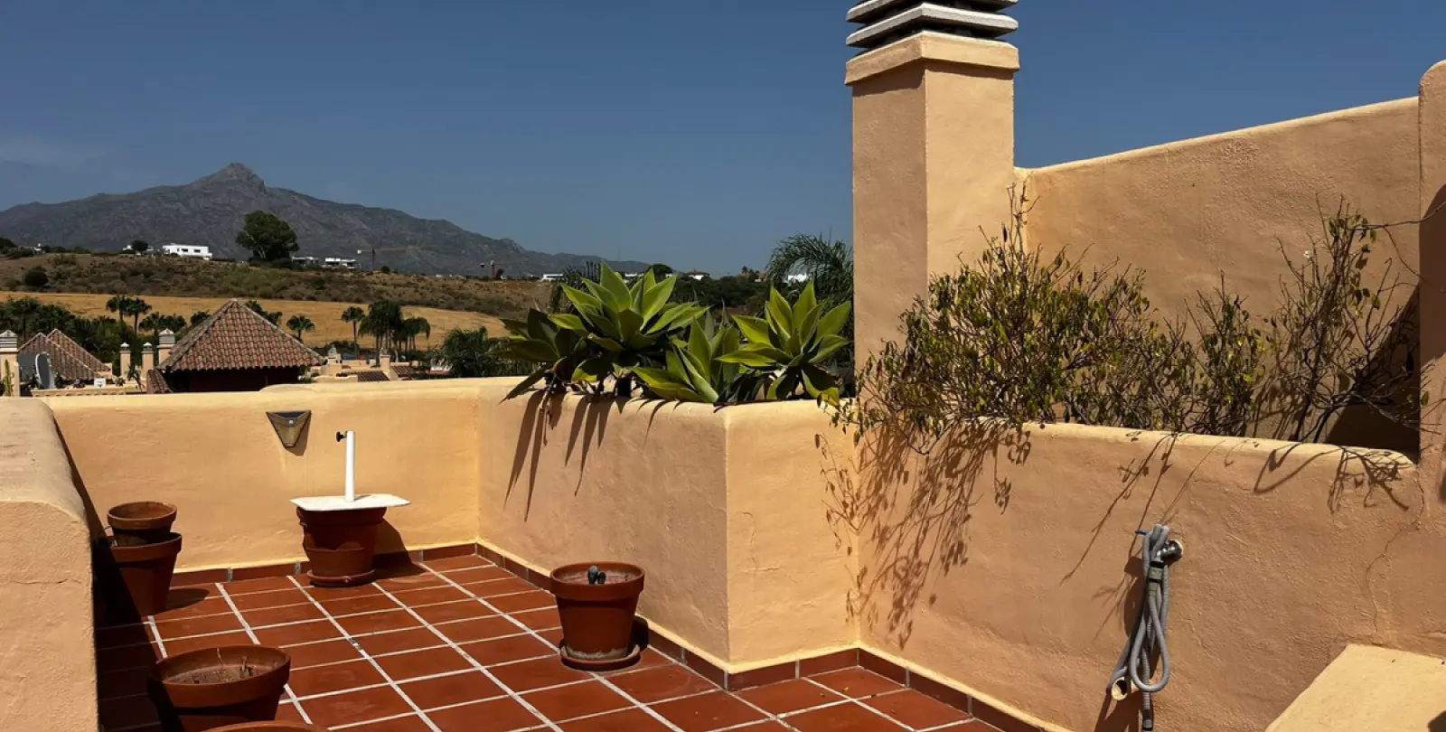 Long-term rent of townhouse in Nueva Andalucía 6
