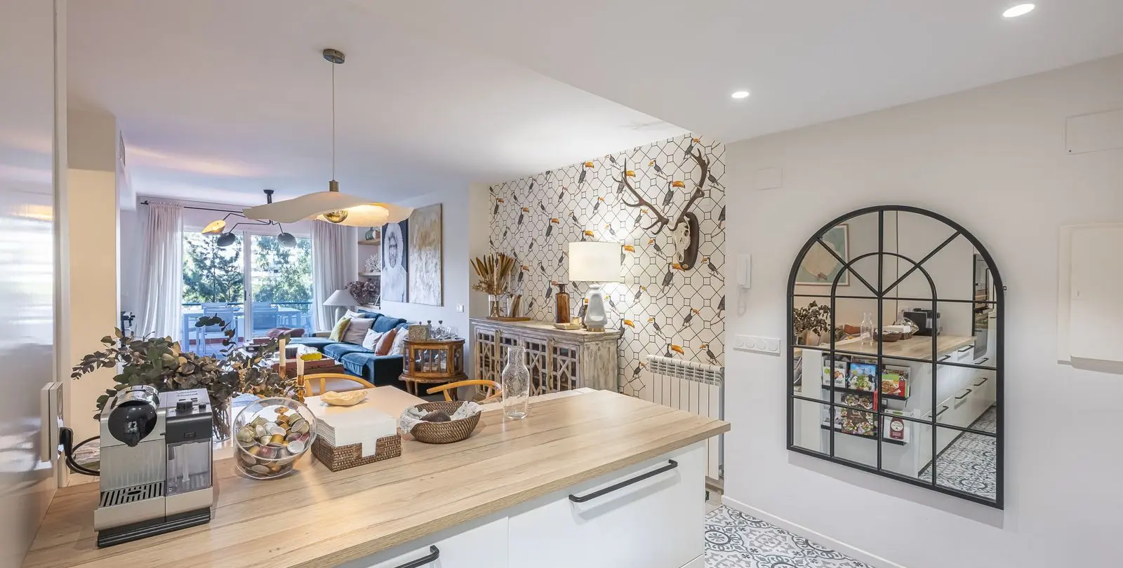 Sale of middle floor apartment in Guadalmina Alta 14