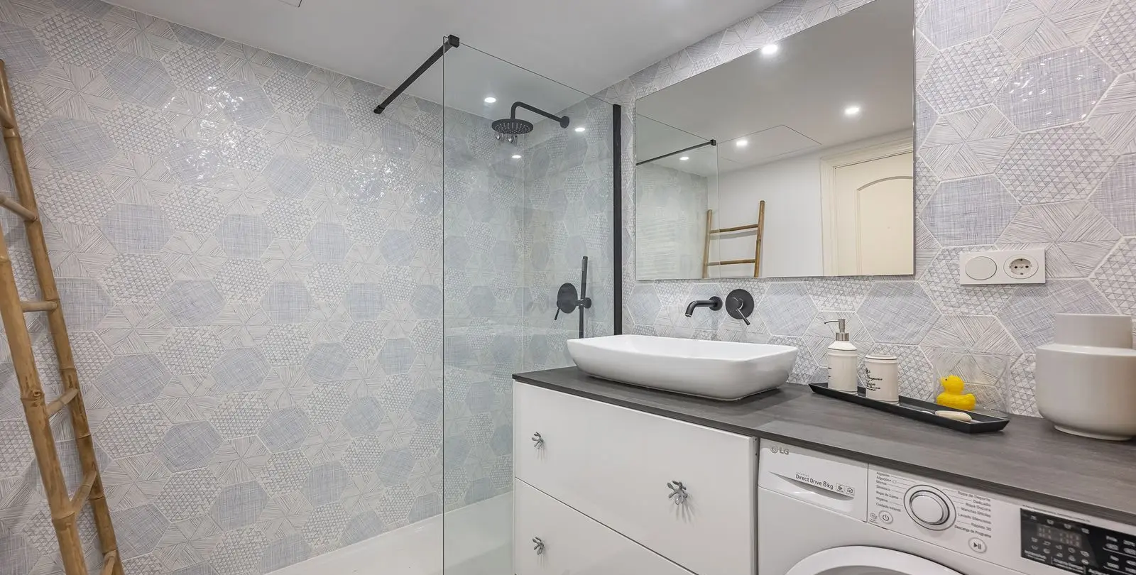 Sale of middle floor apartment in Guadalmina Alta 28