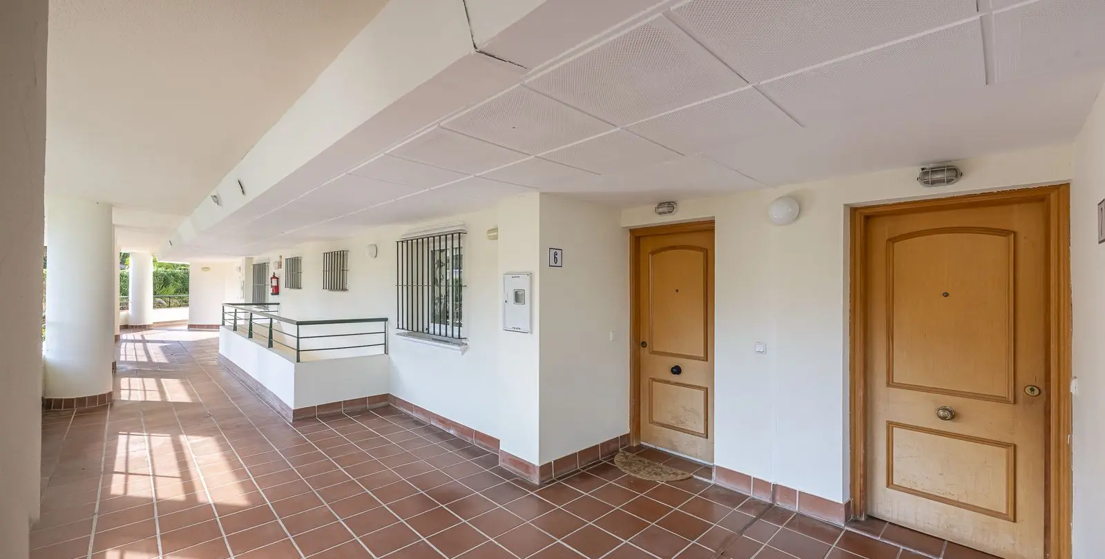 Sale of middle floor apartment in Guadalmina Alta 41