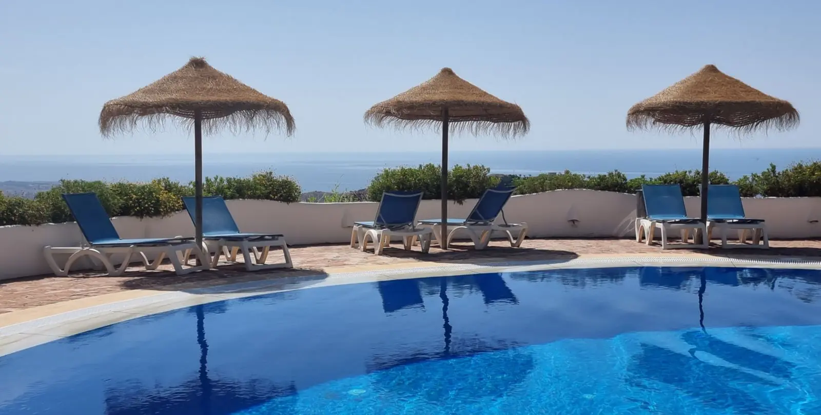 Sale of middle floor apartment in La Mairena 1