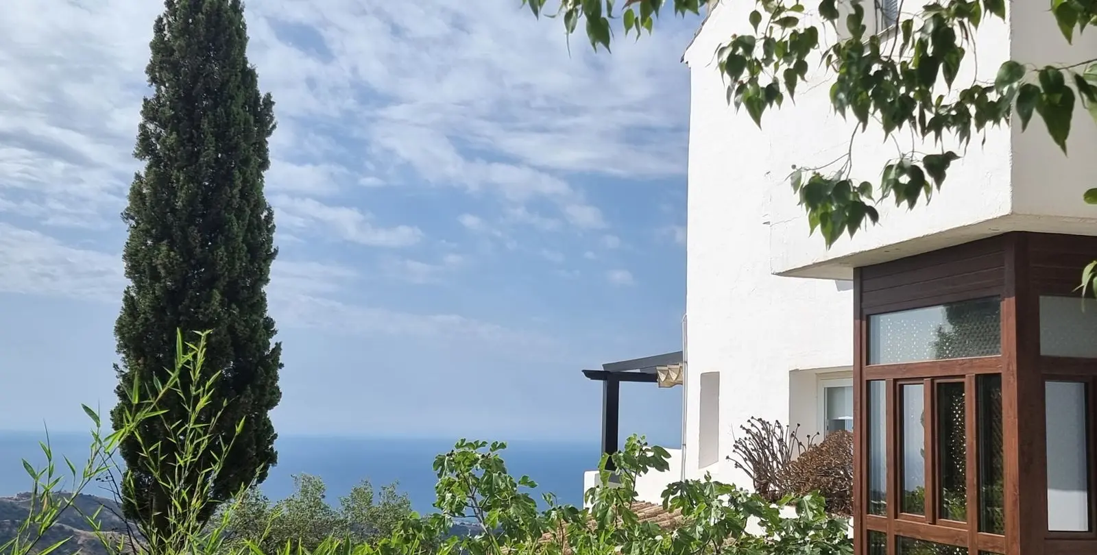 Sale of middle floor apartment in La Mairena 13