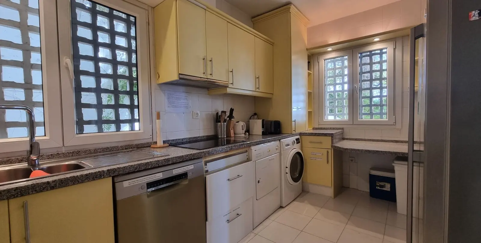 Sale of middle floor apartment in La Mairena 22