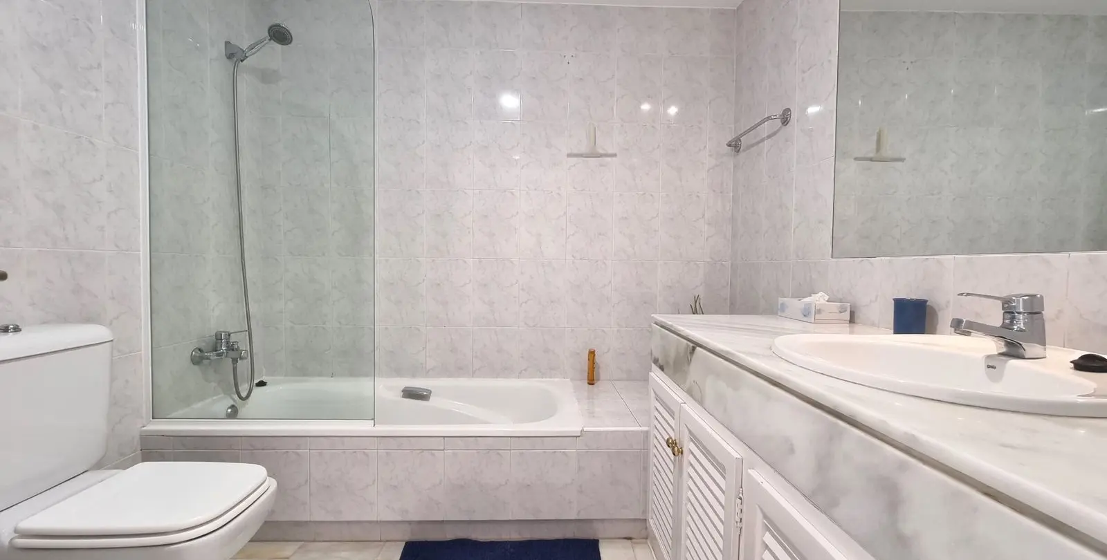 Sale of middle floor apartment in La Mairena 24