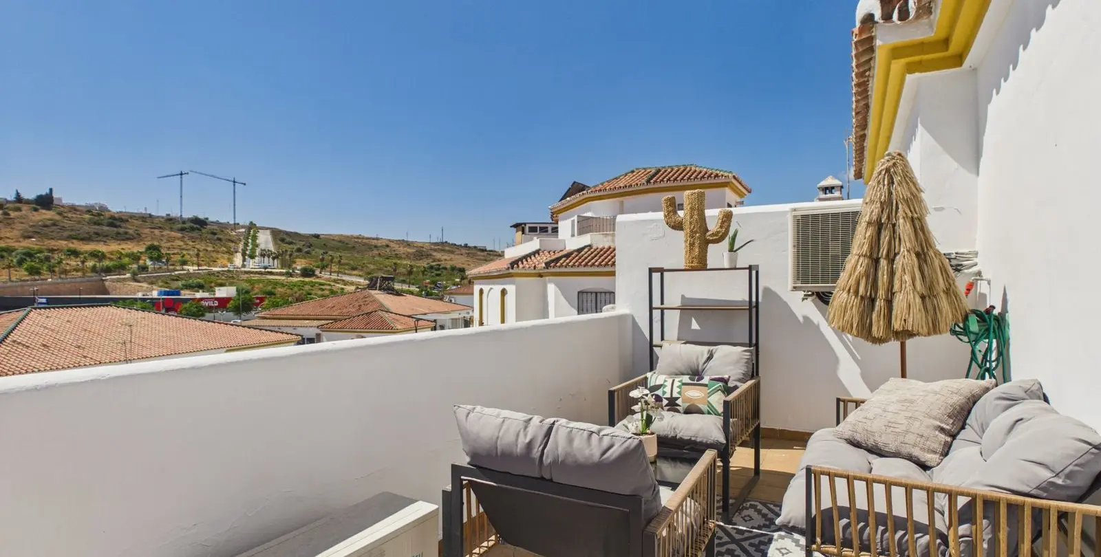 Sale of townhouse in Estepona 4