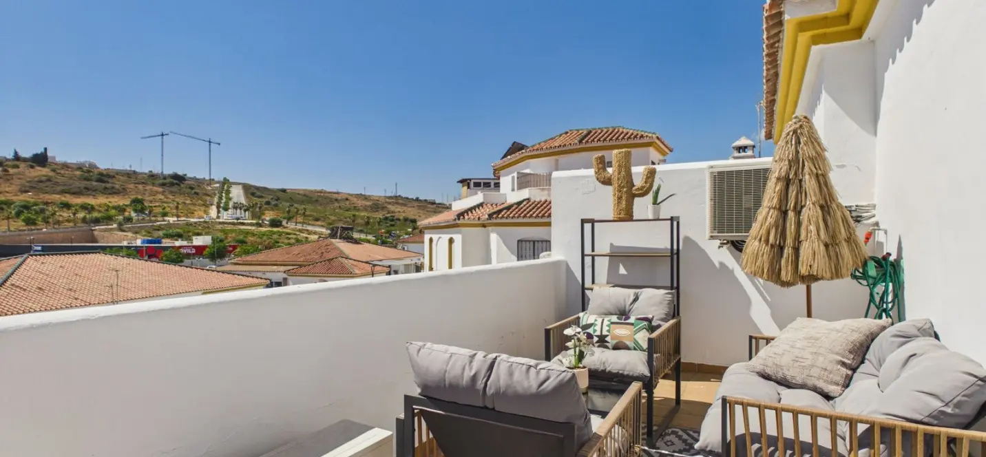 Sale of townhouse in Estepona 3