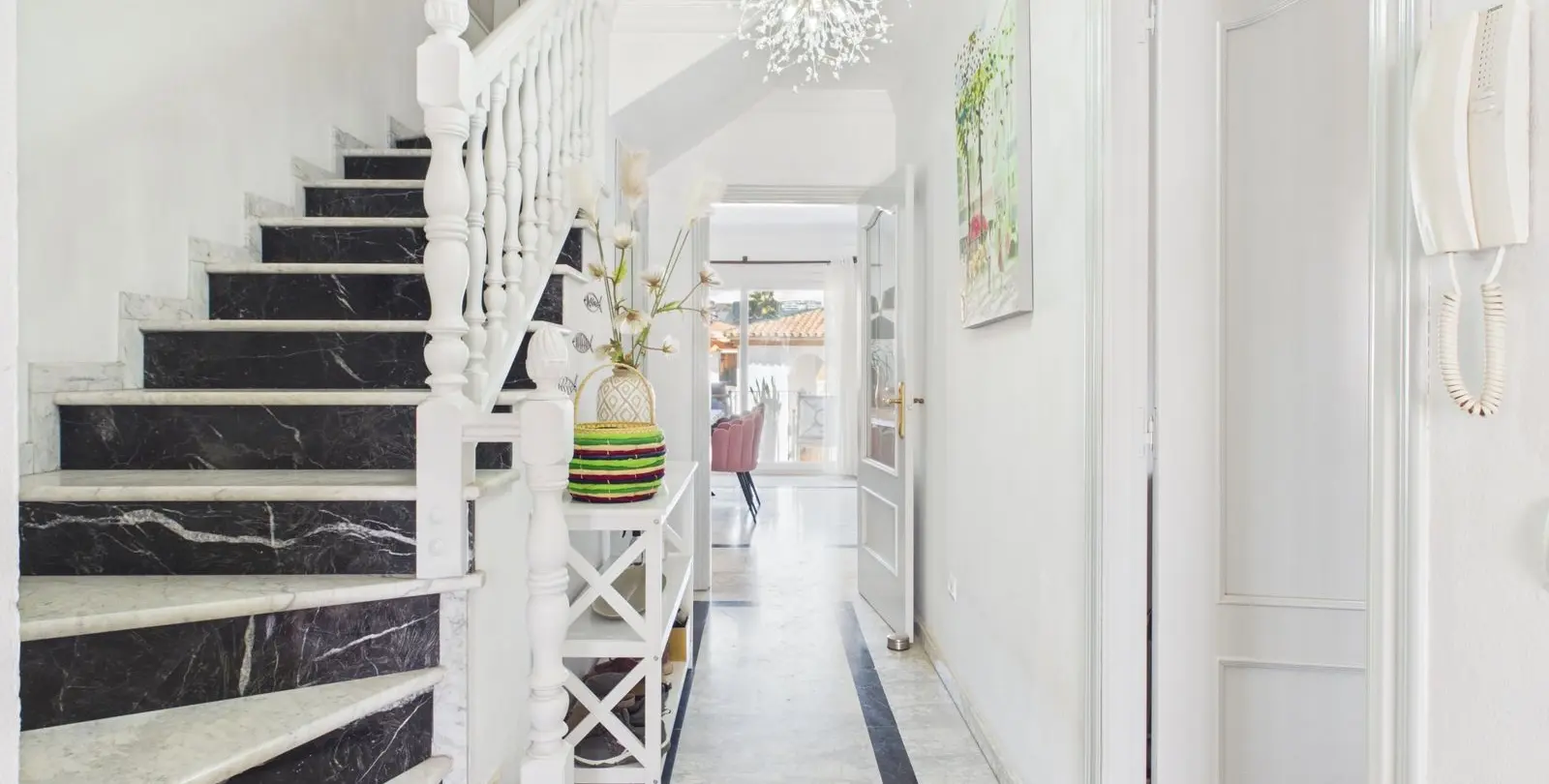 Sale of townhouse in Estepona 11