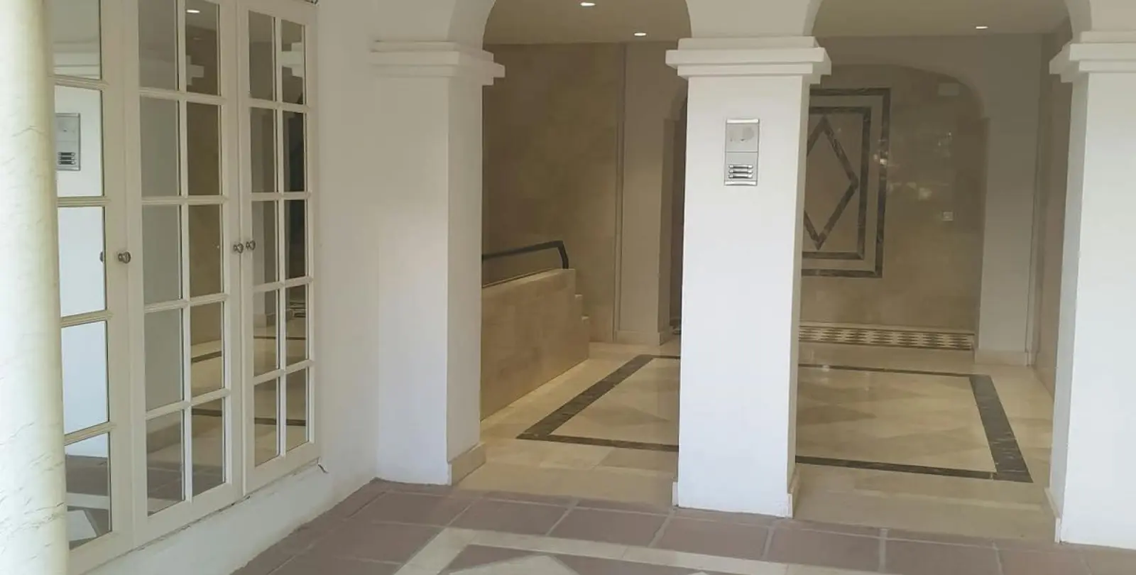 Sale of middle floor apartment in Nagüeles 17