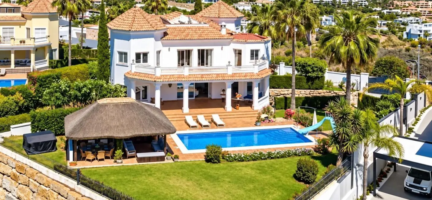 Sale of detached villa in Benahavís 0