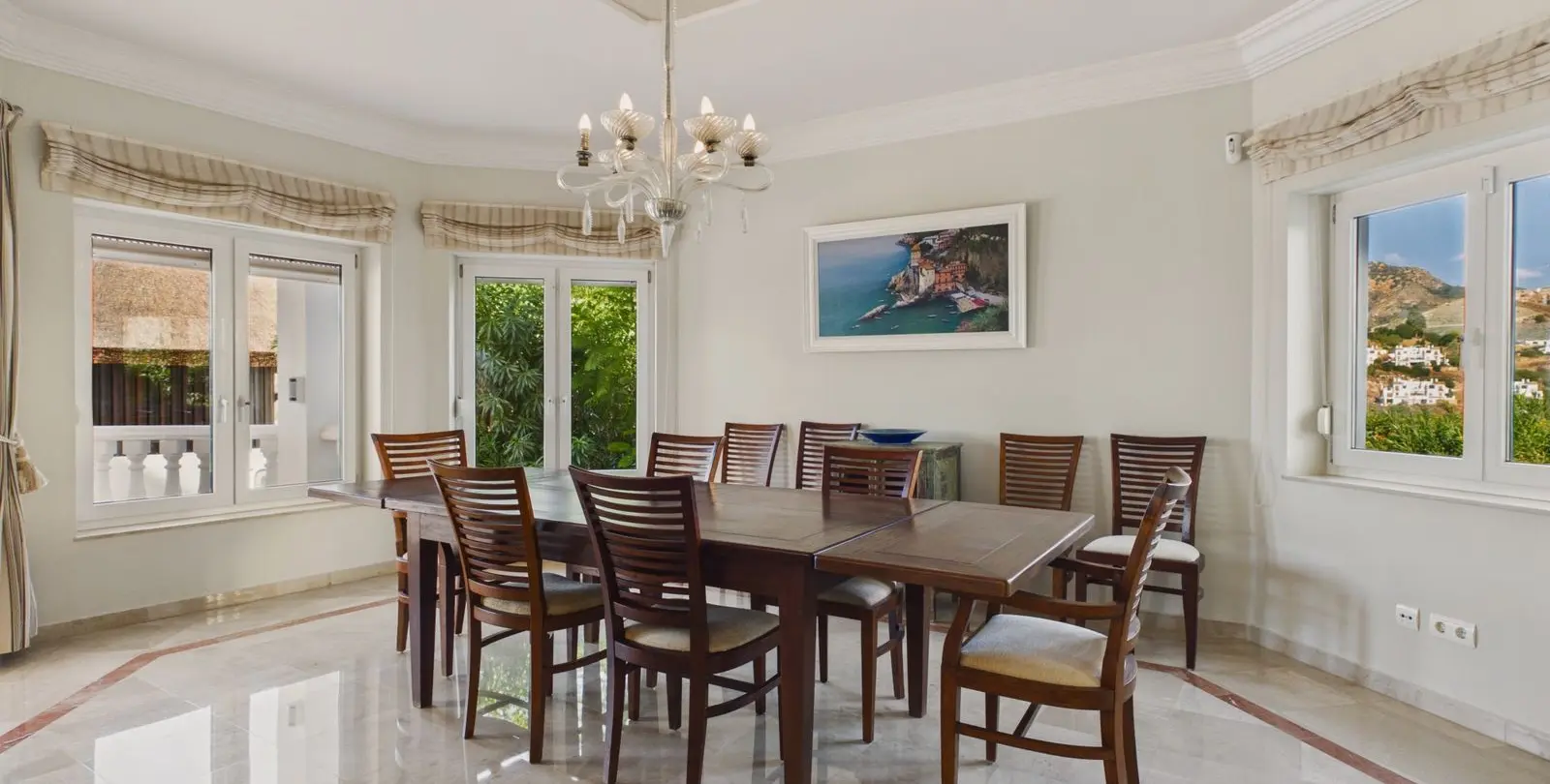 Sale of detached villa in Benahavís 12