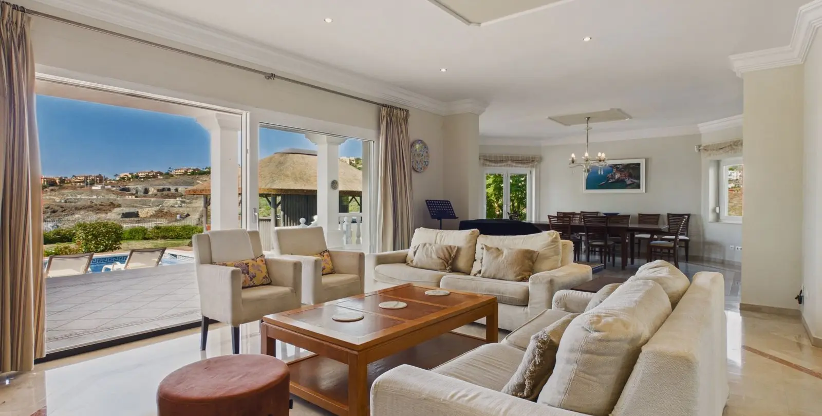 Sale of detached villa in Benahavís 18