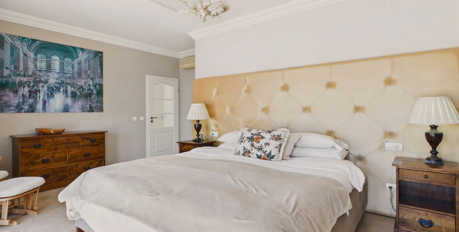 Sale of detached villa in Benahavís 24