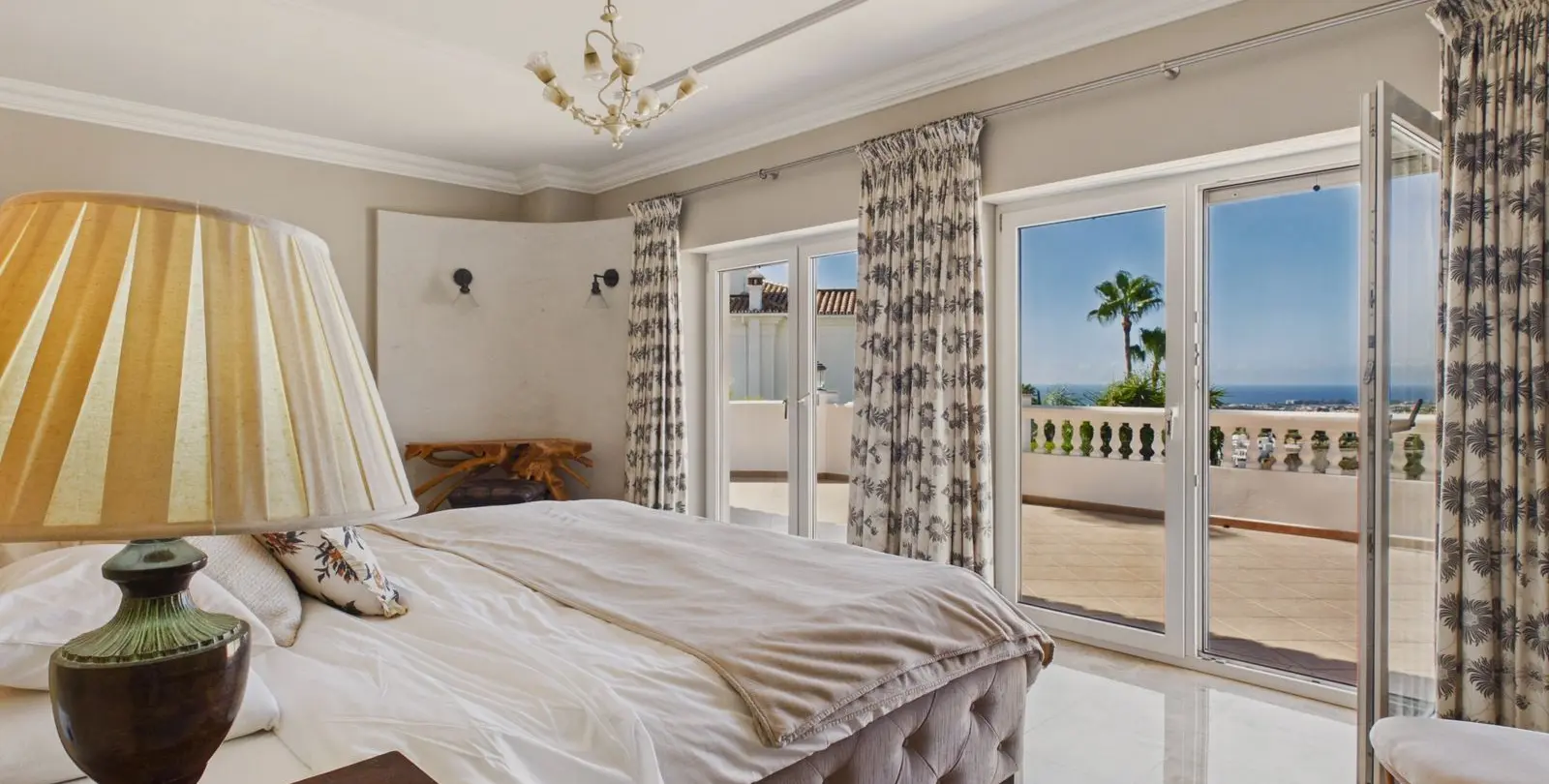 Sale of detached villa in Benahavís 25