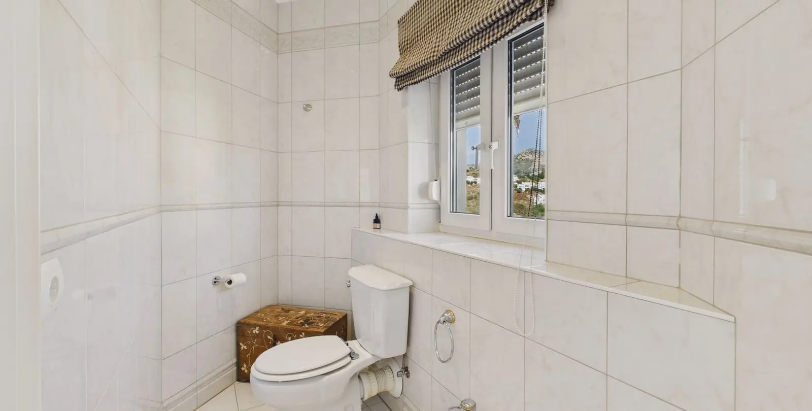 Sale of detached villa in Benahavís 39
