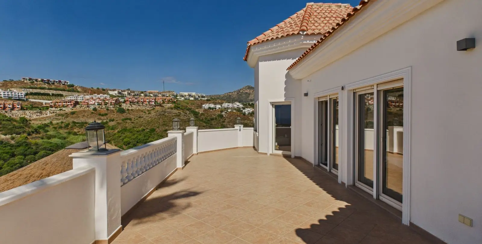 Sale of detached villa in Benahavís 42