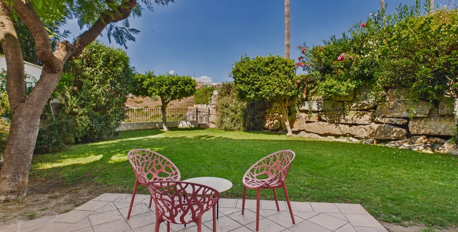 Sale of detached villa in Benahavís 60