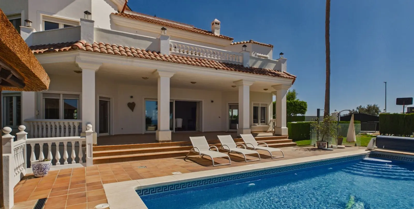 Sale of detached villa in Benahavís 63