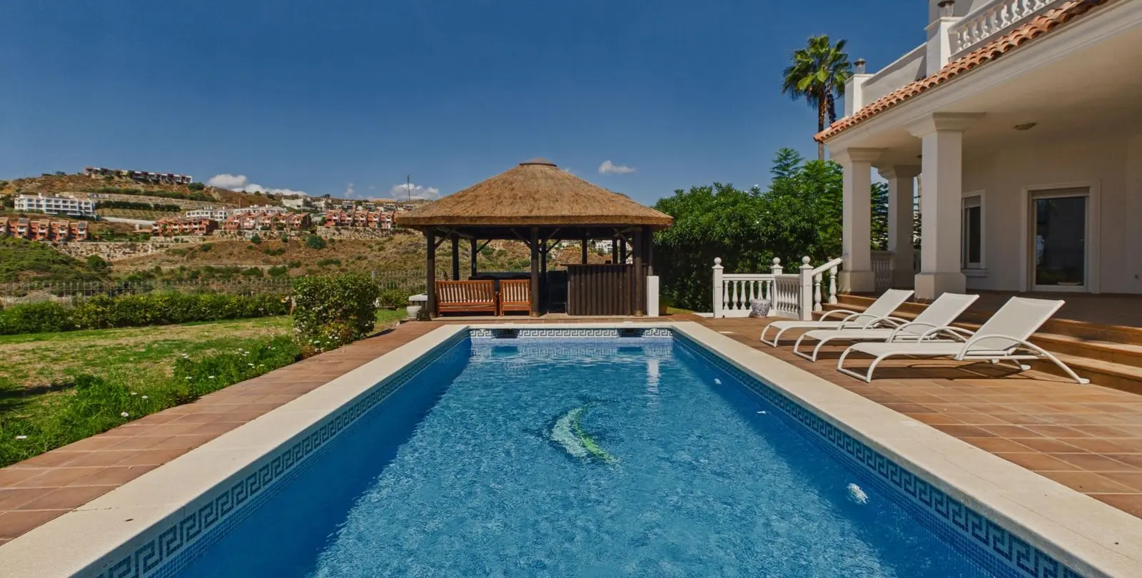 Sale of detached villa in Benahavís 64