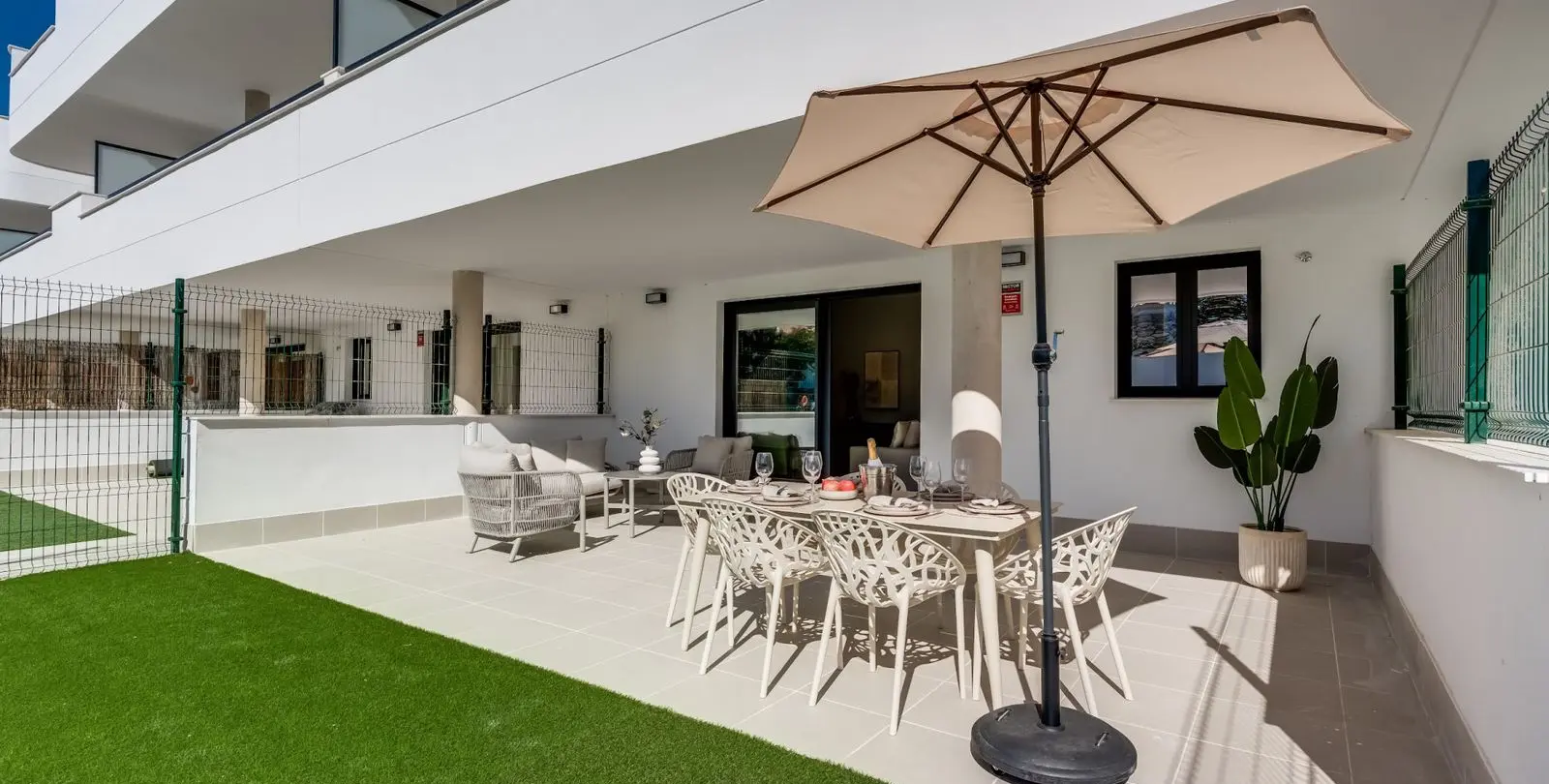 Продажа апартаментов на первом этаже в Estepona 4