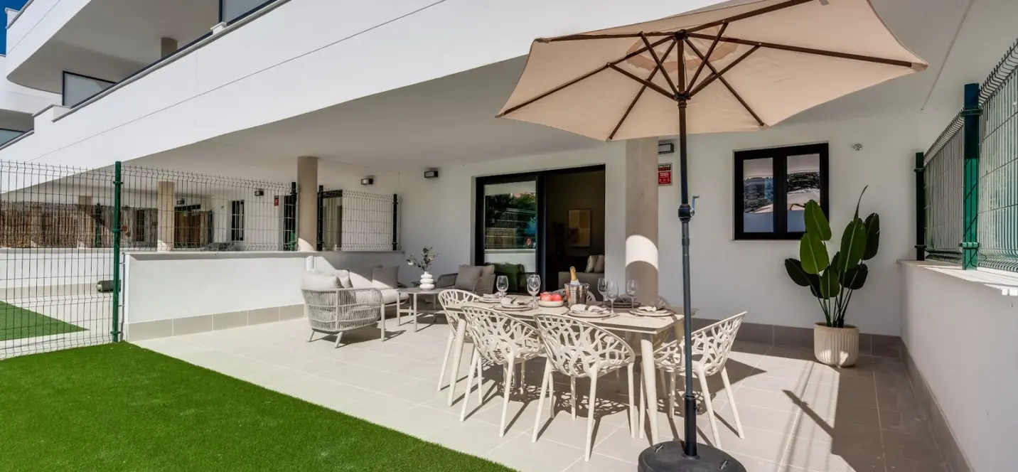 Продажа апартаментов на первом этаже в Estepona 3