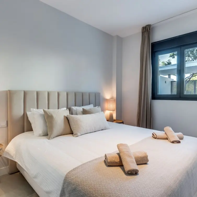 Продажа апартаментов на первом этаже в Estepona