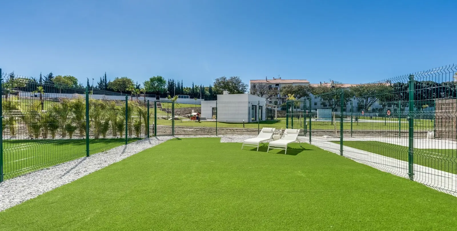 Продажа апартаментов на первом этаже в Estepona 21