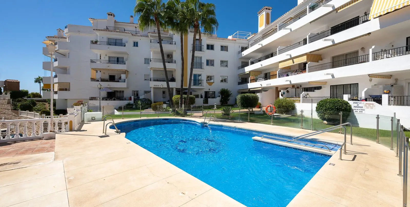 Venta de apartamento en planta media en Riviera del Sol 2