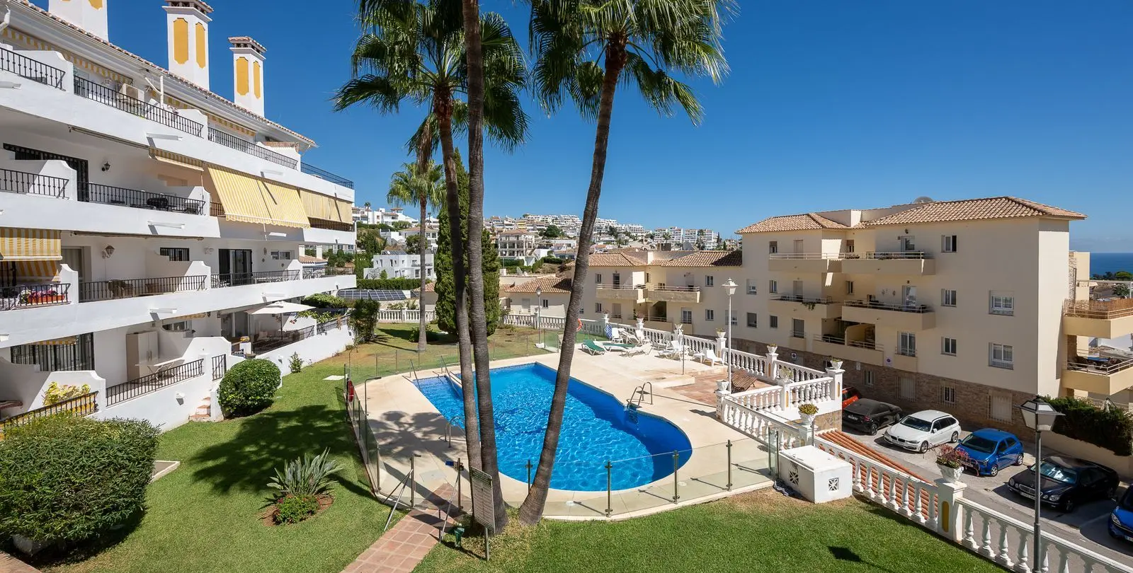 Venta de apartamento en planta media en Riviera del Sol 3