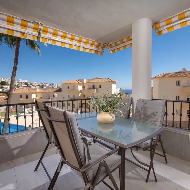 Venta de apartamento en planta media en Riviera del Sol