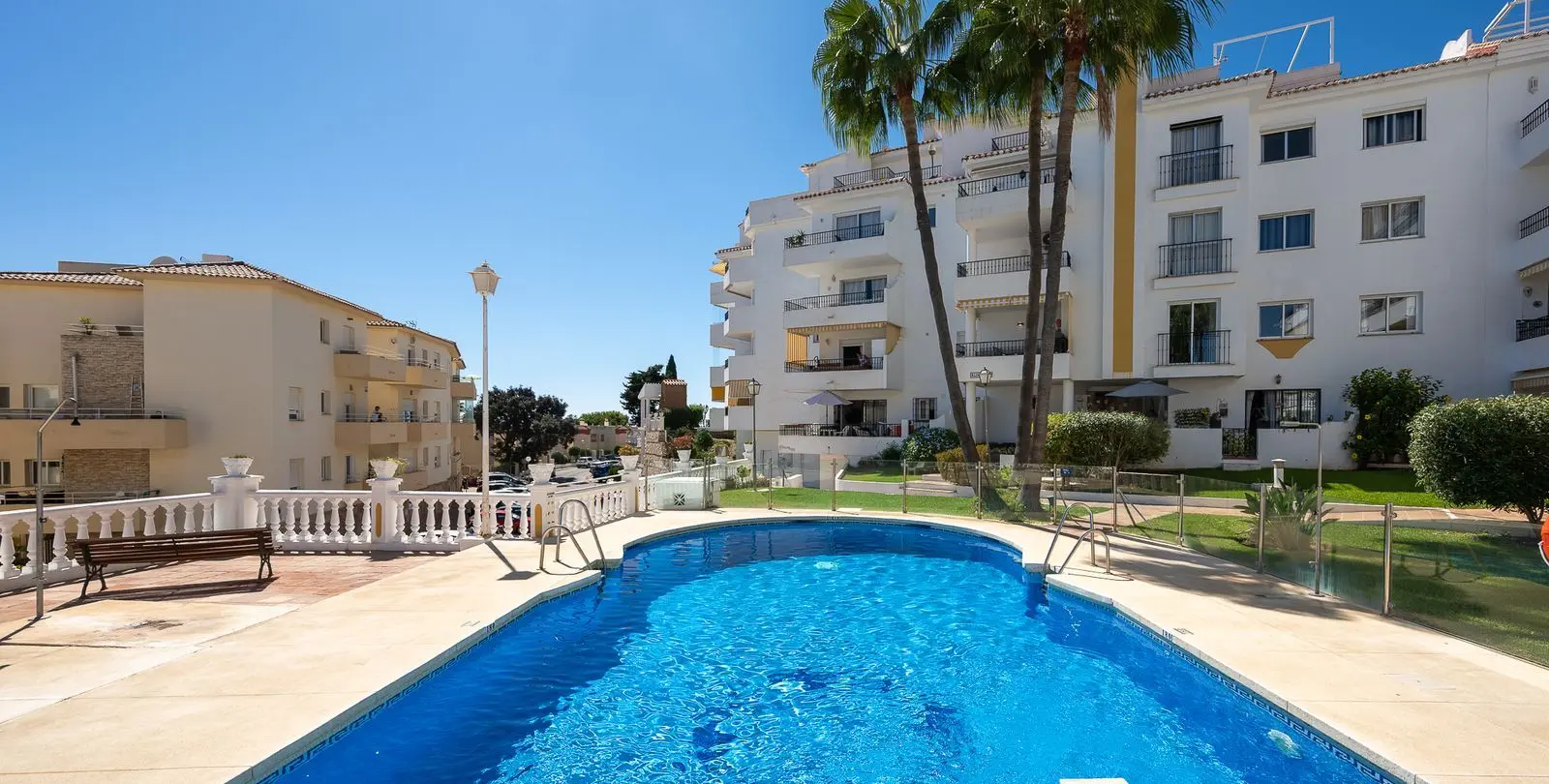 Venta de apartamento en planta media en Riviera del Sol 16