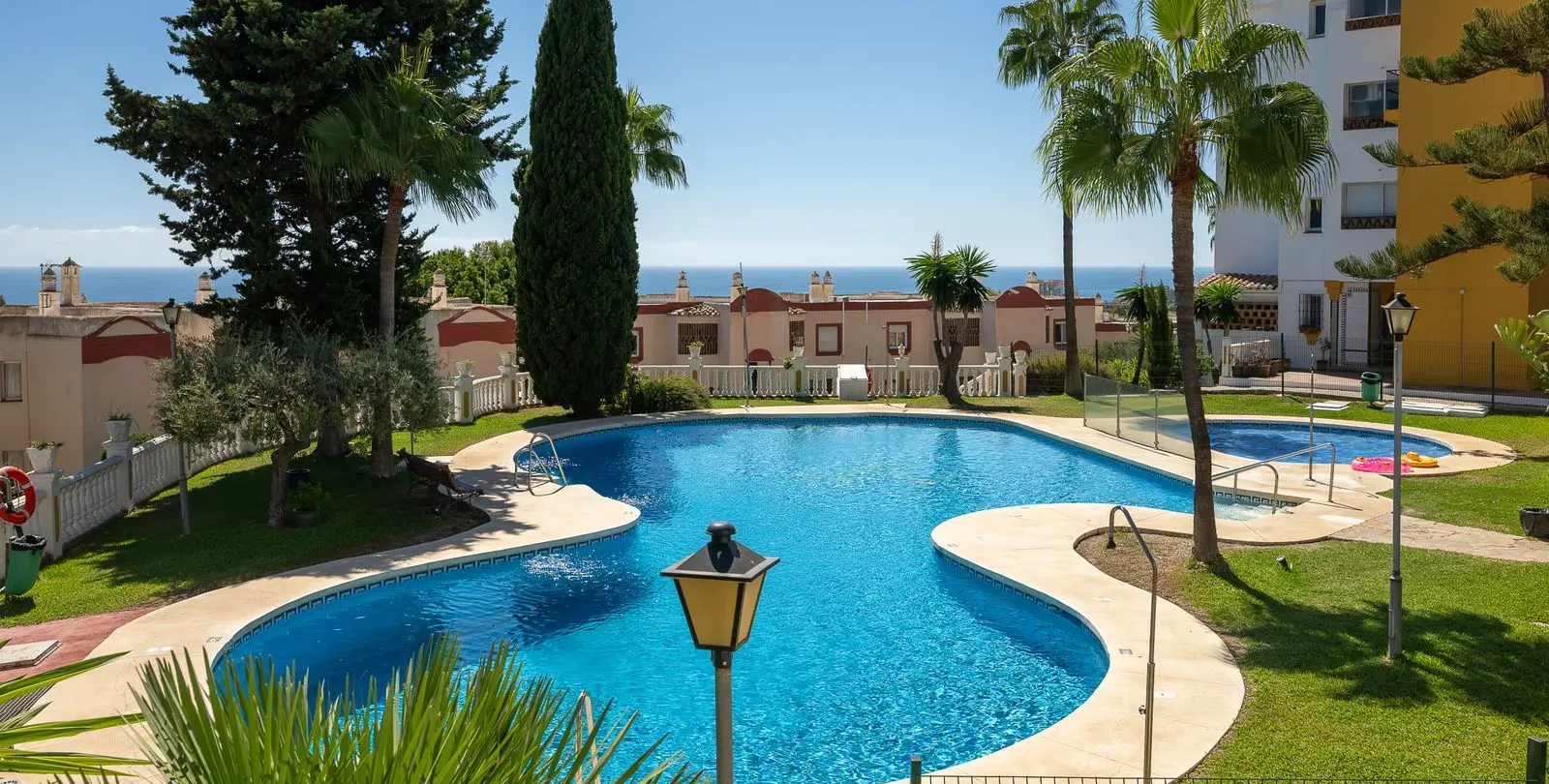 Venta de apartamento en planta media en Riviera del Sol 18