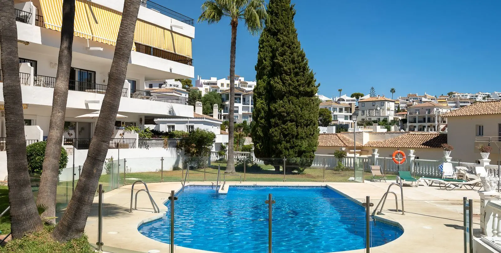 Venta de apartamento en planta media en Riviera del Sol 23