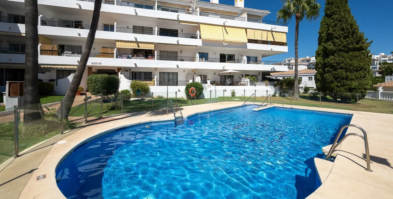 Venta de apartamento en planta media en Riviera del Sol 24