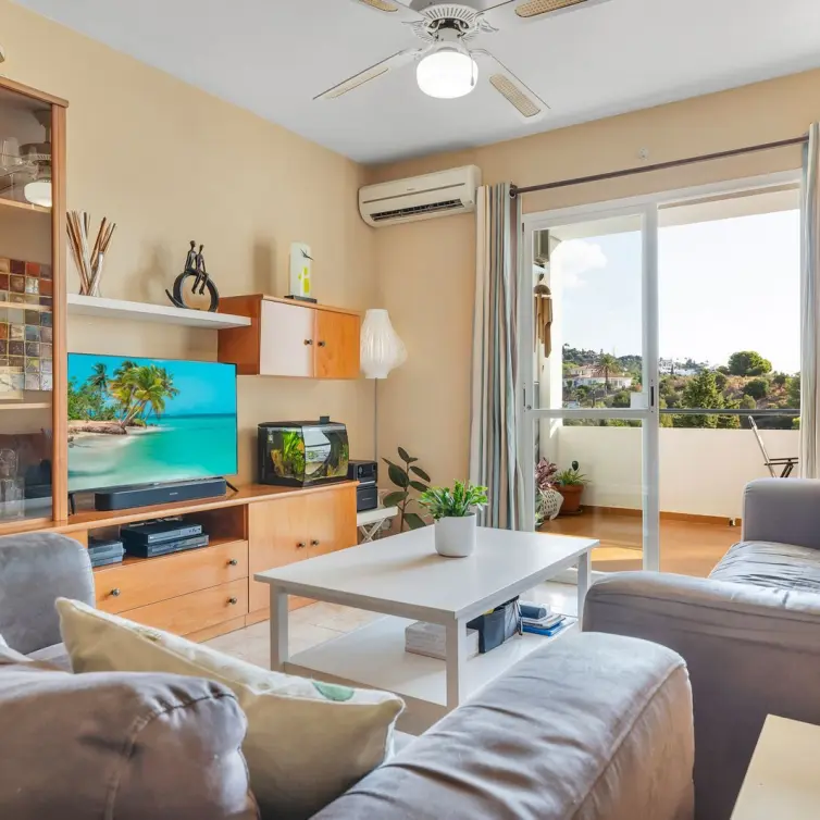 Продажа апартаментов на среднем этаже в Benalmadena