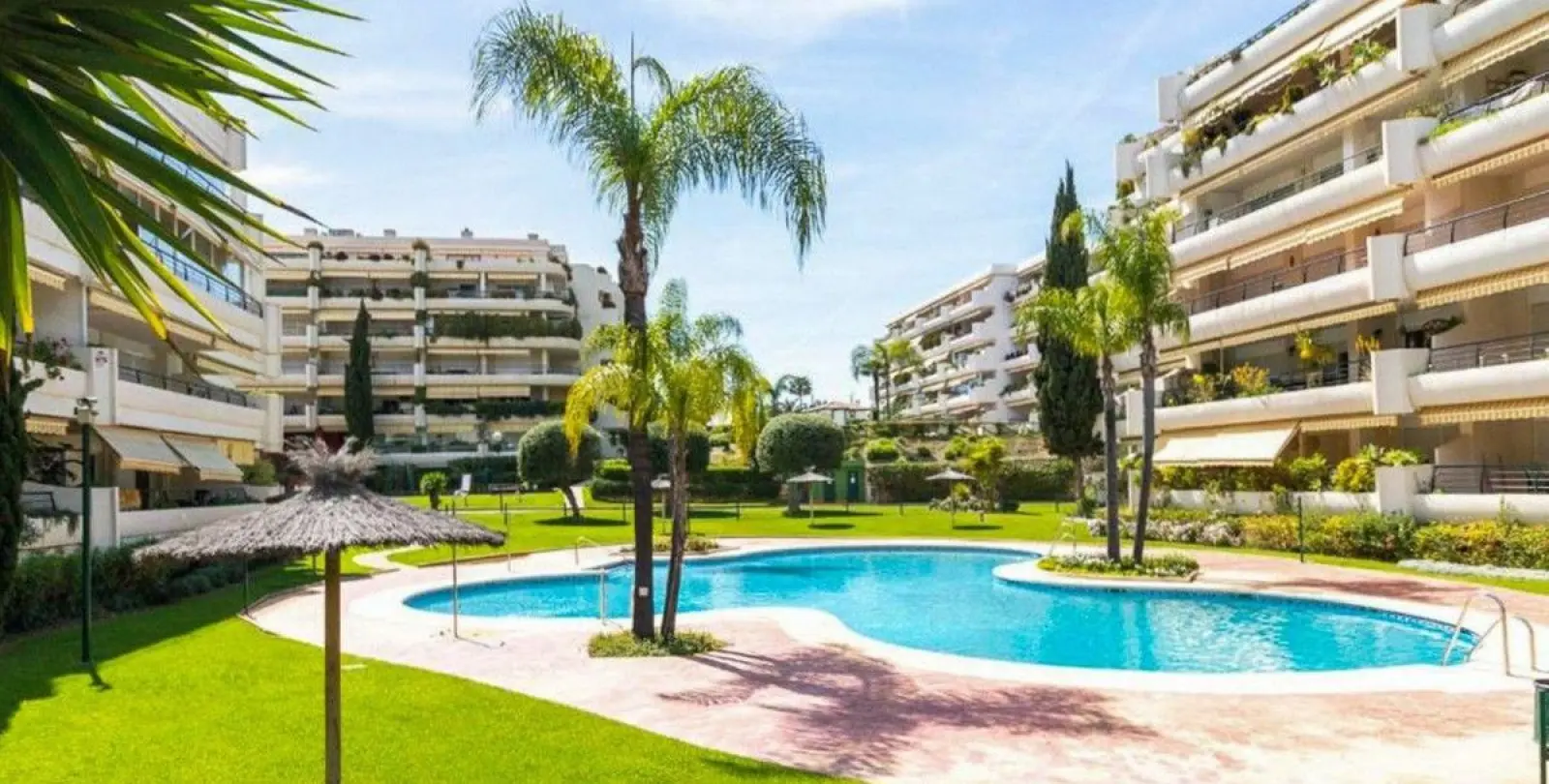 Sale of middle floor apartment in Guadalmina Alta 7
