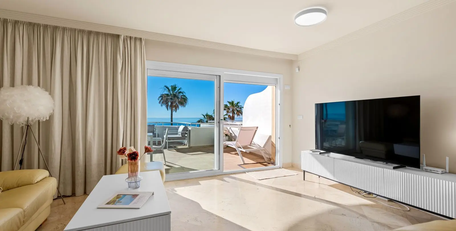 Продажа апартаментов на первом этаже в Estepona 2