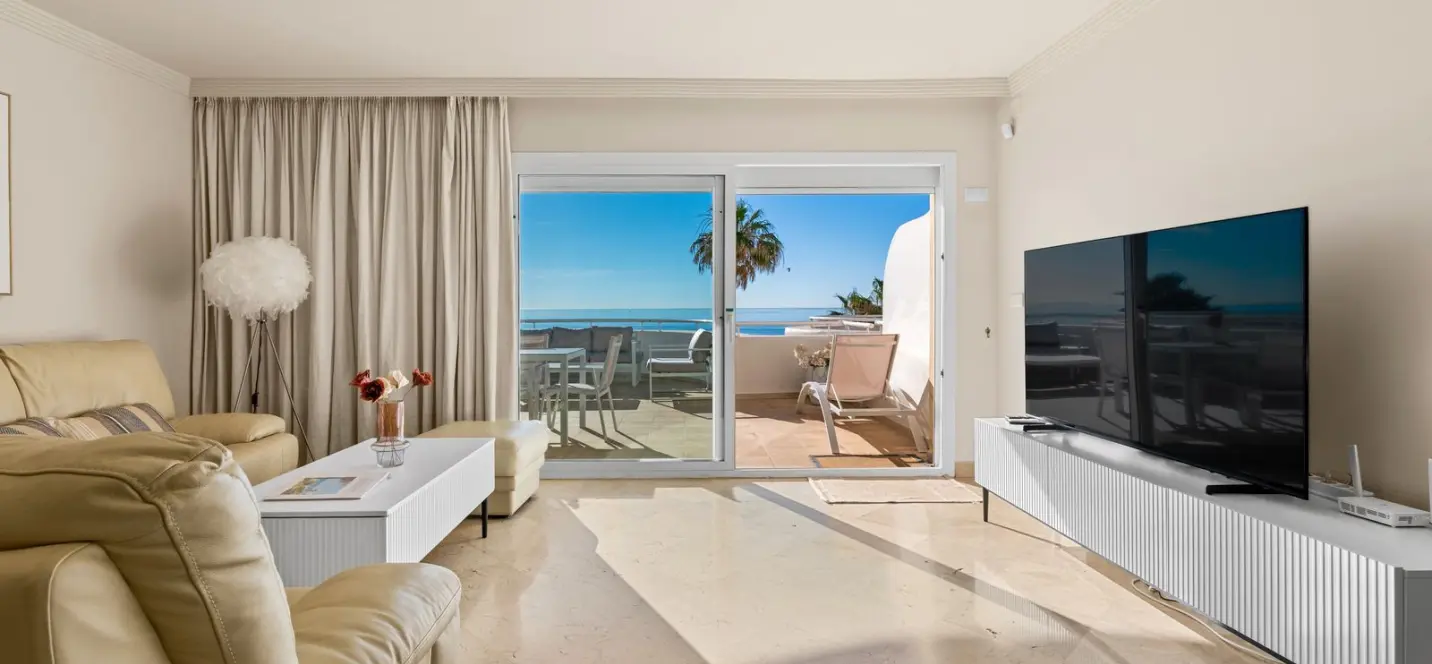 Продажа апартаментов на первом этаже в Estepona 2