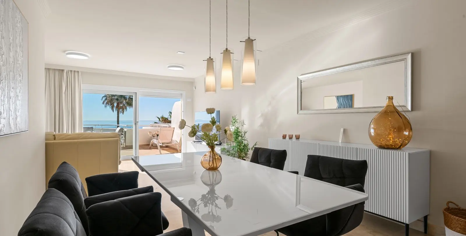 Продажа апартаментов на первом этаже в Estepona 4