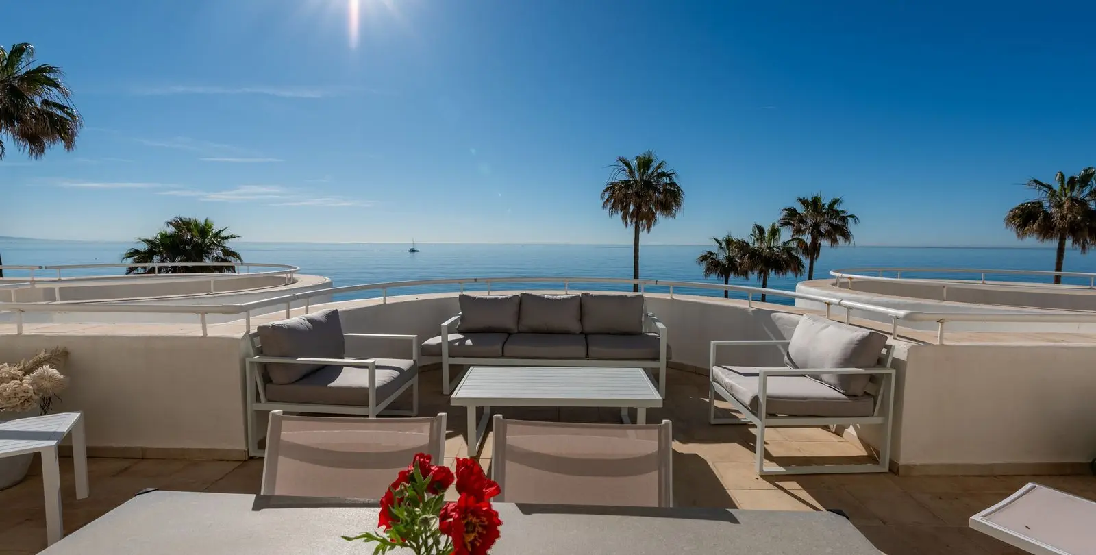 Продажа апартаментов на первом этаже в Estepona 10