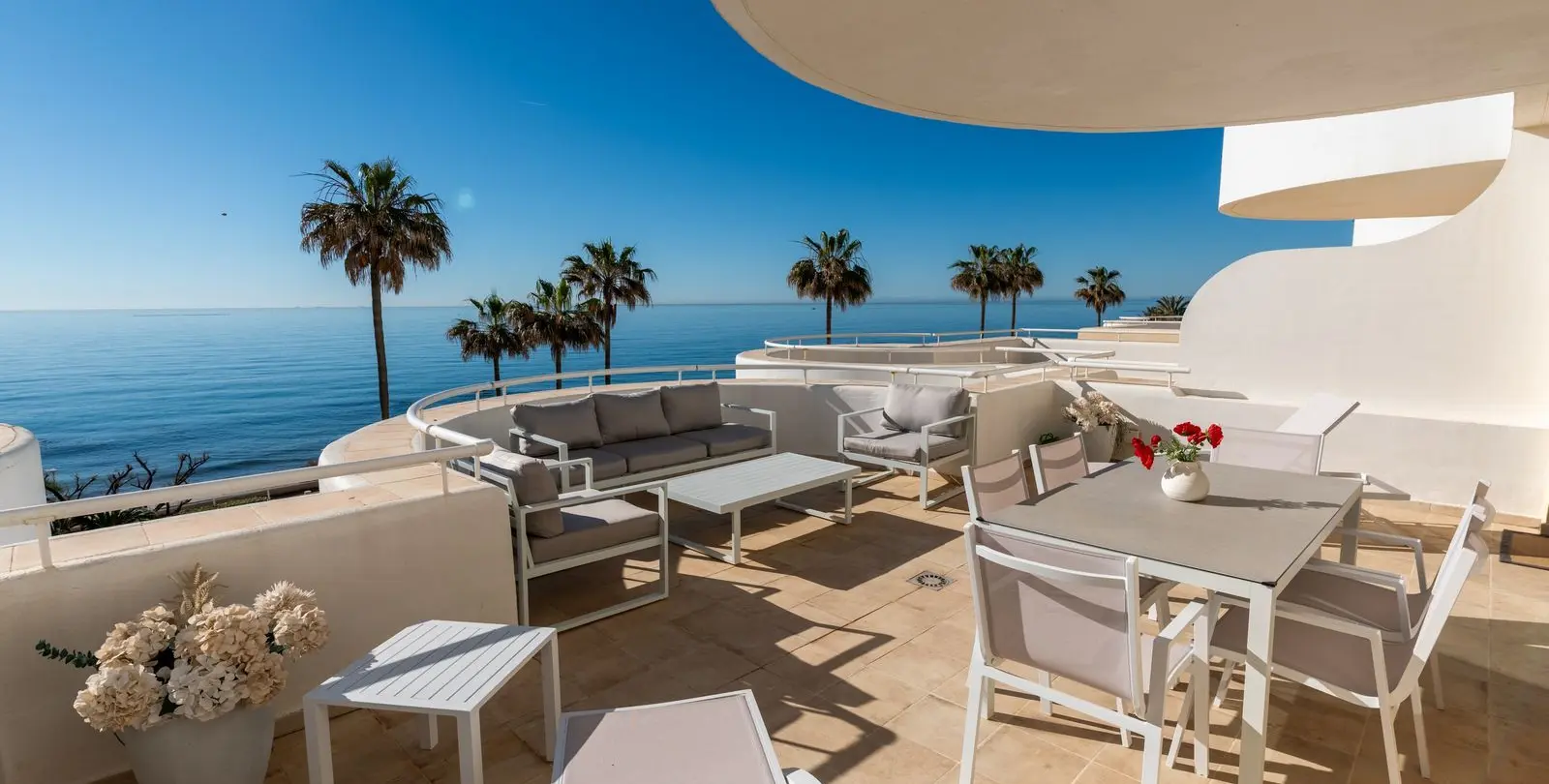 Продажа апартаментов на первом этаже в Estepona 11