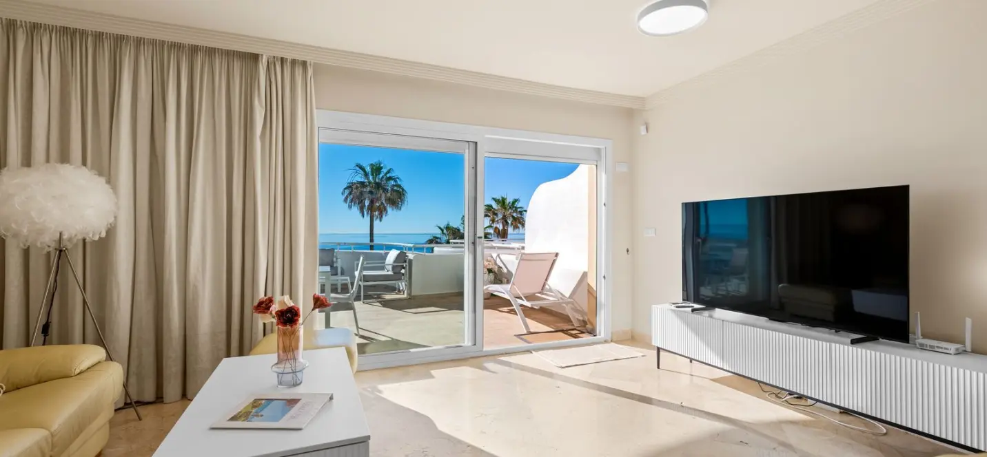 Venta de apartamento en planta baja en Estepona 1