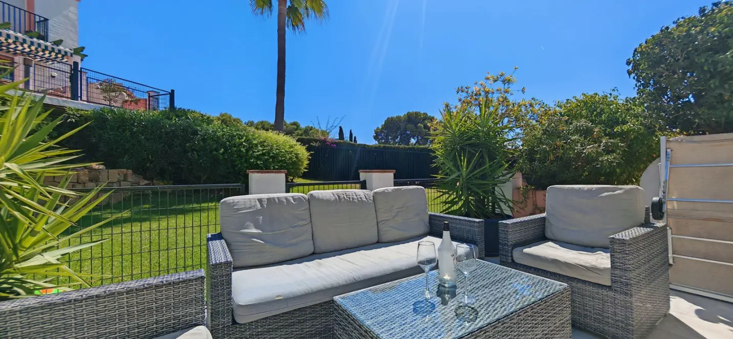 Sale of townhouse in Cabopino 2