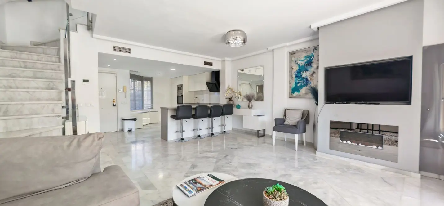Sale of townhouse in Cabopino 3