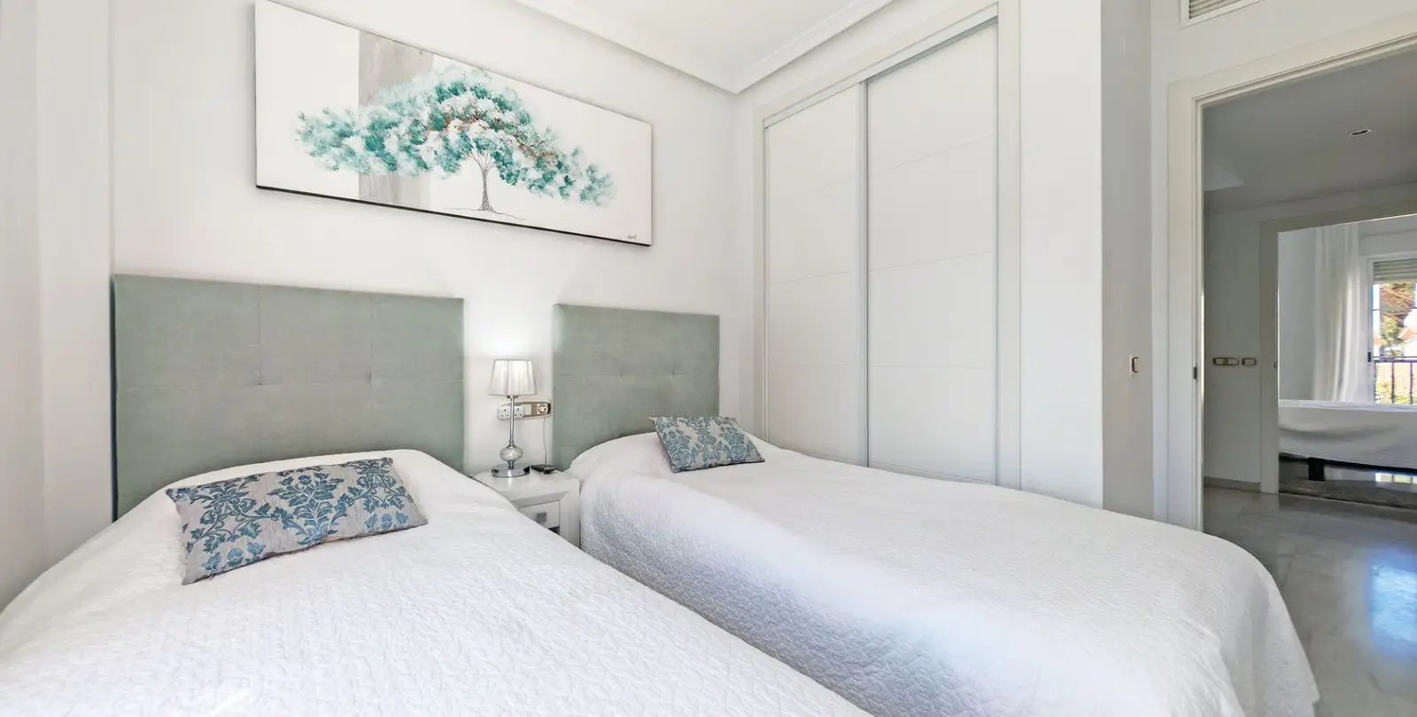 Sale of townhouse in Cabopino 17