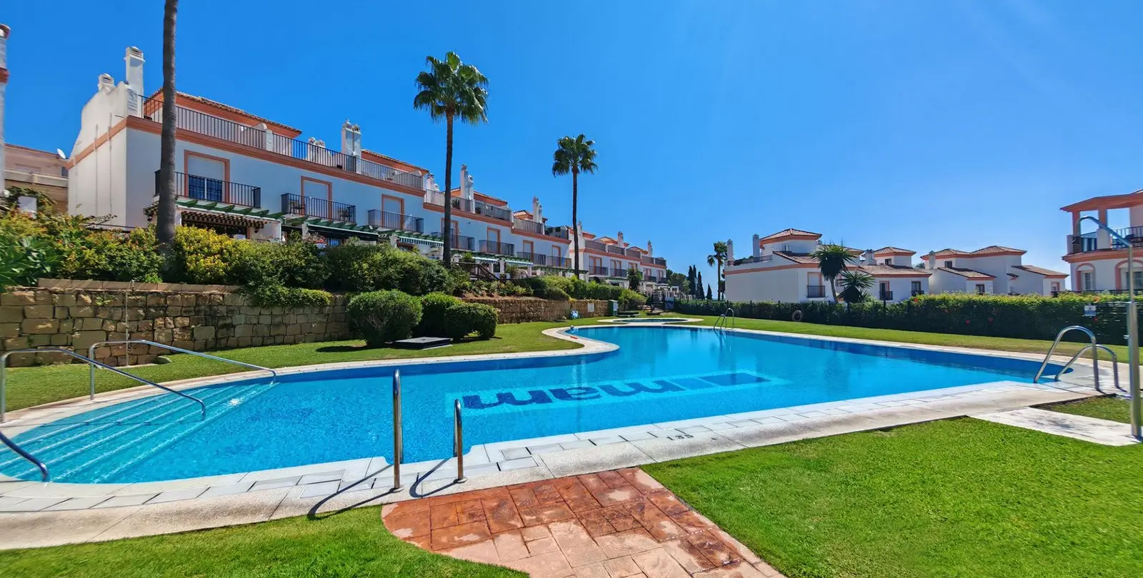 Sale of townhouse in Cabopino 25