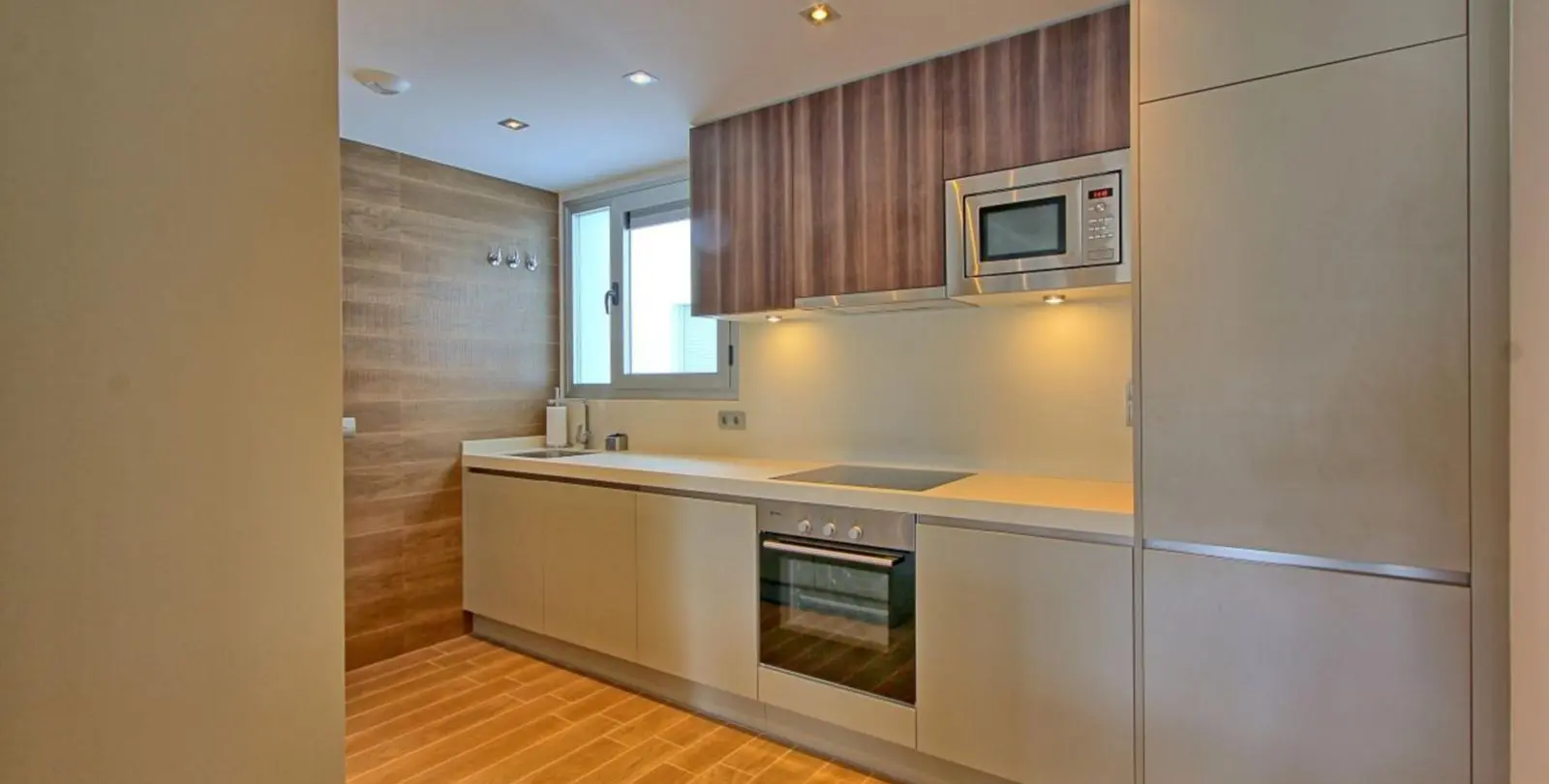 Sale of middle floor apartment in San Pedro de Alcántara 10