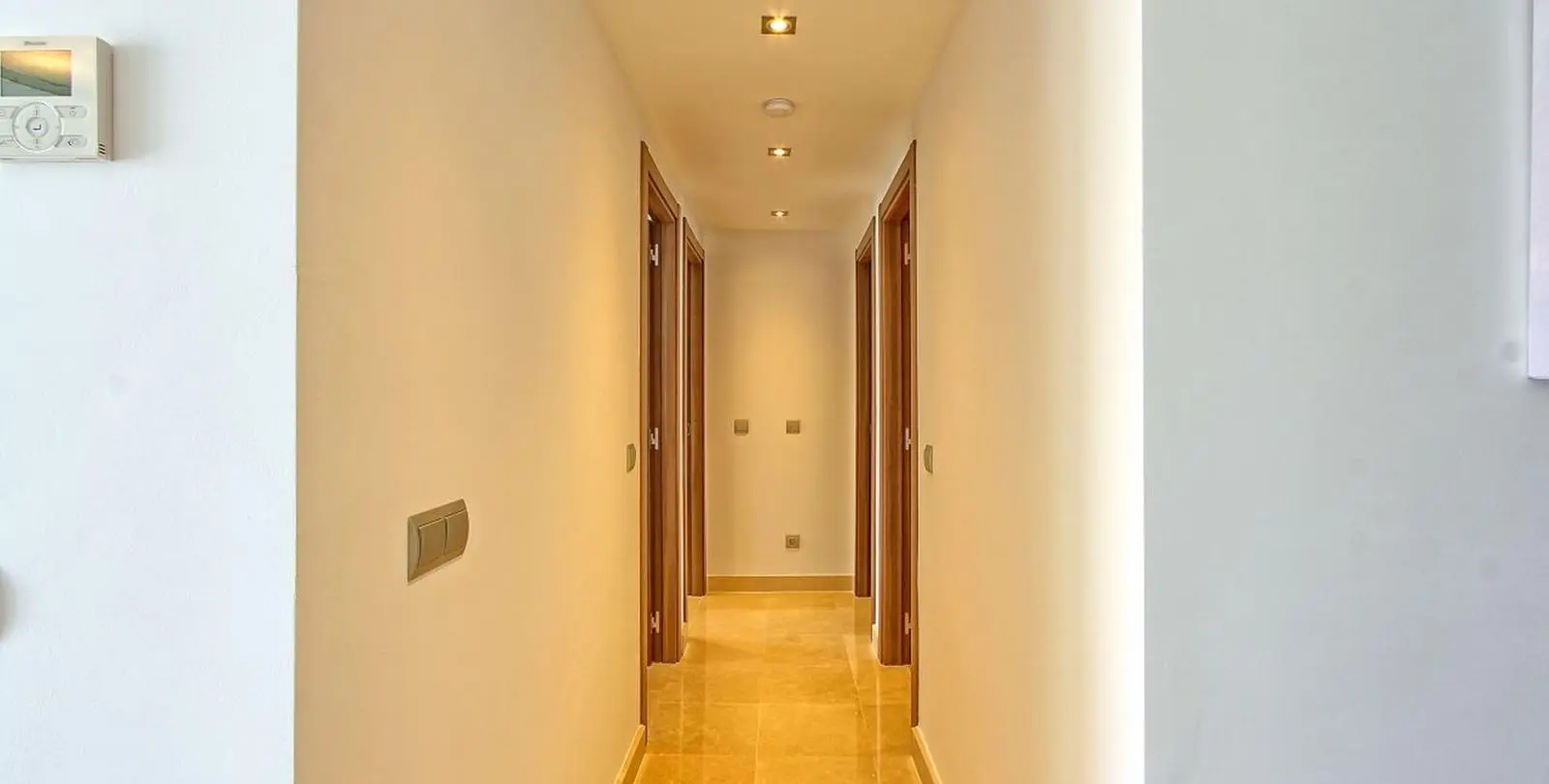 Sale of middle floor apartment in San Pedro de Alcántara 14